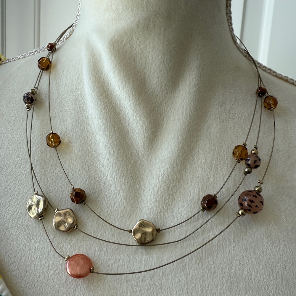 Embrace Elegance with Our Chic Multi-Strand Necklace! 💫